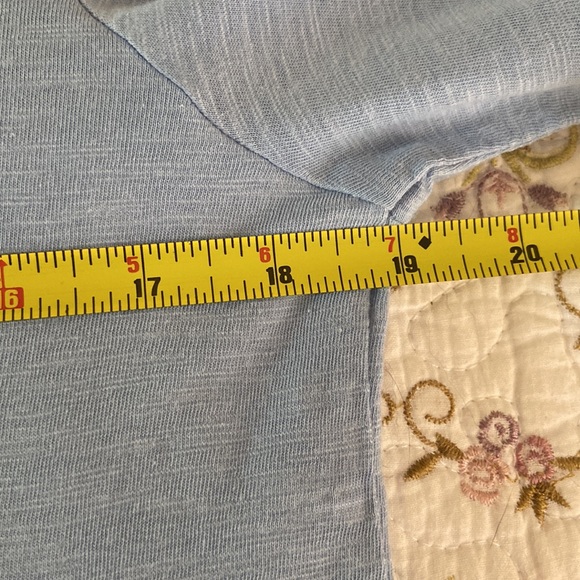 Absolutely cute sky blue embroidered tunic in size S - Picture 7 of 9